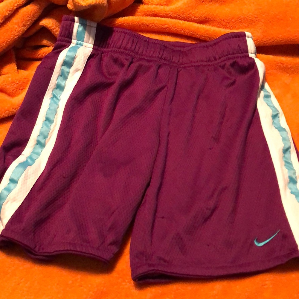 Nike basketball shorts girls medium